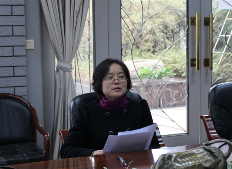 财务部何部长发言